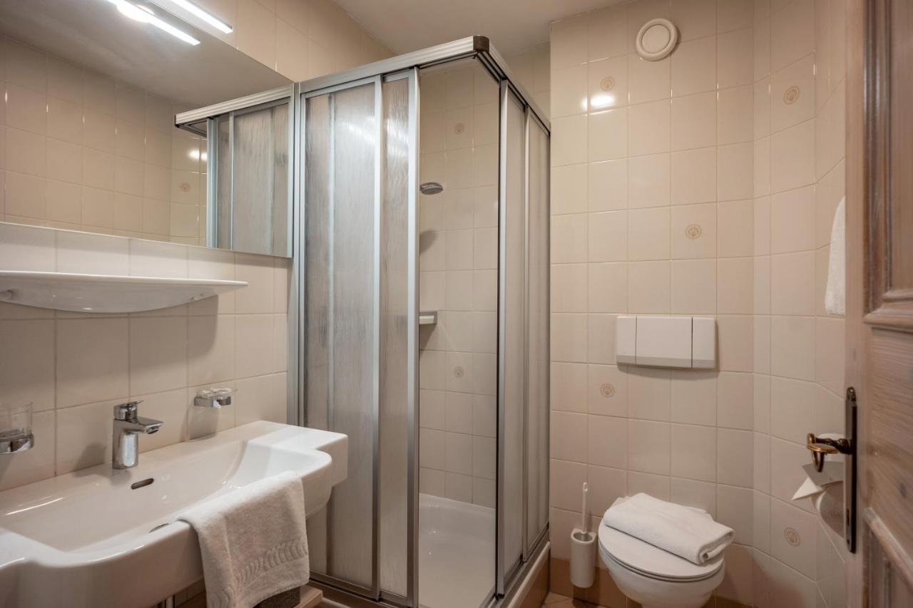 Hotel Schmiedboden Oberndorf in Tirol Exteriör bild