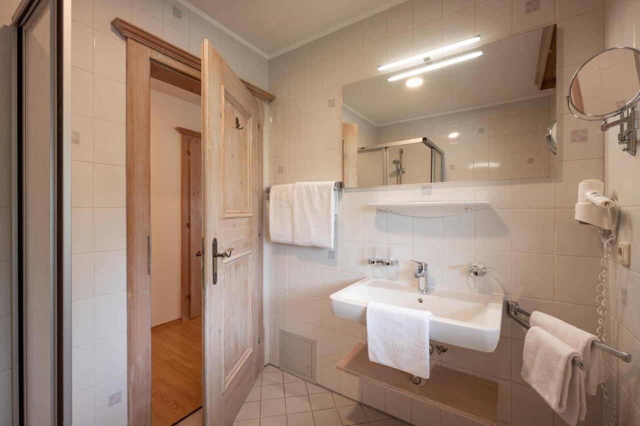 Hotel Schmiedboden Oberndorf in Tirol Exteriör bild